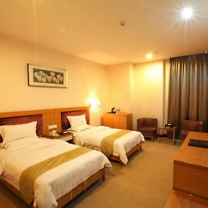 Standard Double or Twin Room Garden View