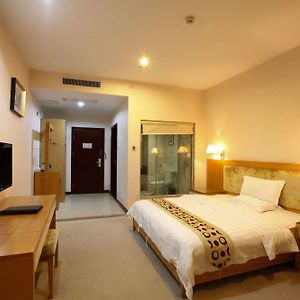 Deluxe Double or Twin Room Garden View